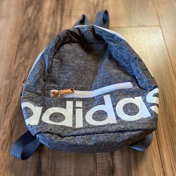 🎶Adidas Mini Backpack - Picture 3 of 6